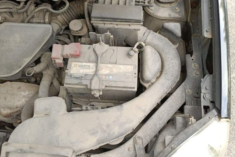 Used Nissan X-Trail 2010 2.5L CVT Luxury Edition 4WD Engine Bay Left