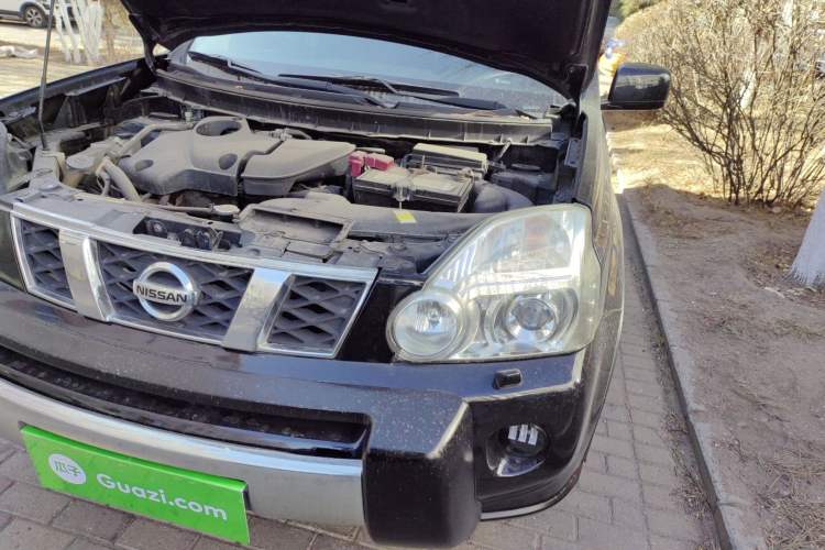 Used Nissan X-Trail 2010 2.5L CVT Ultimate Edition 4WD Engine Bay Left