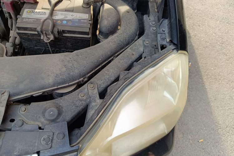 Used Nissan X-Trail 2010 2.5L CVT Luxury Edition 4WD Engine Bay Left