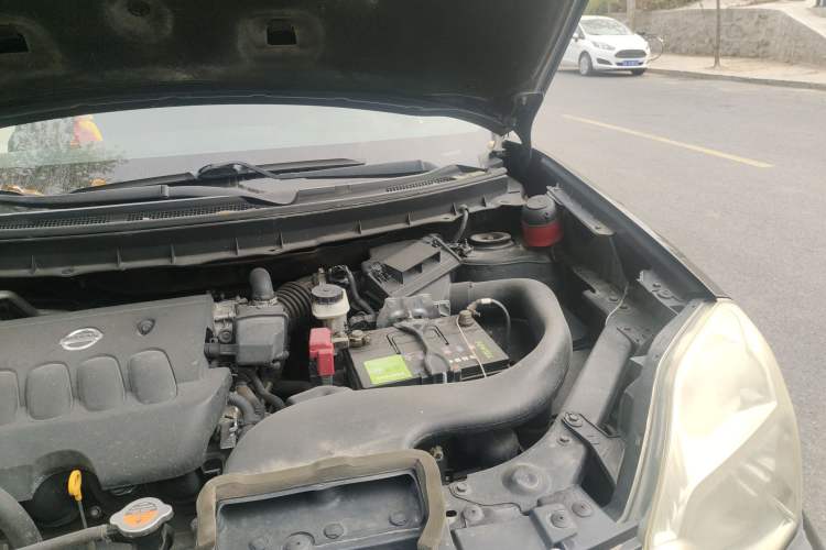Used Nissan X-Trail 2010 2.0L CVT Comfort Edition 4WD Engine Bay Left