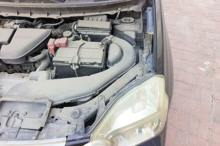 Used Nissan X-Trail 2010 2.5L CVT Flagship Edition 4WD Engine Bay Left