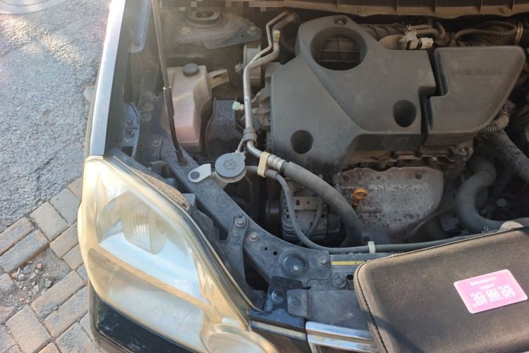 Used Nissan X-Trail 2010 2.5L CVT Luxury Edition 4WD Engine Bay Right