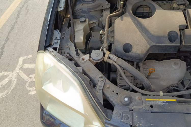 Used Nissan X-Trail 2010 2.5L CVT Luxury Edition 4WD Engine Bay Right