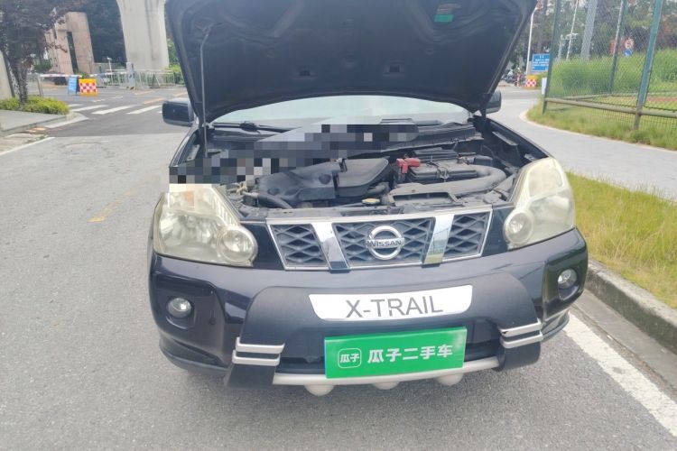 Used Nissan X-Trail 2010 2.5L CVT Luxury Edition 4WD Engine Bay Right