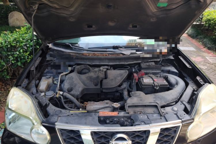 Used Nissan X-Trail 2010 2.5L CVT Luxury Edition 4WD Engine Bay