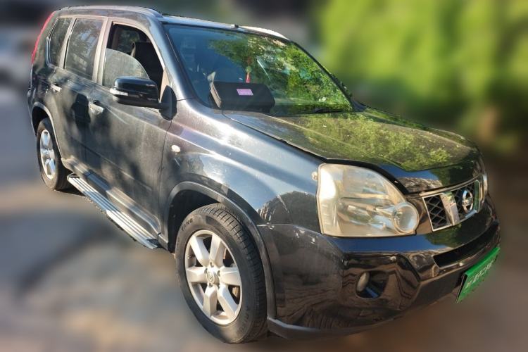 Used Nissan X-Trail 2010 2.5L CVT Luxury Edition 4WD Front Right 45 Deg
