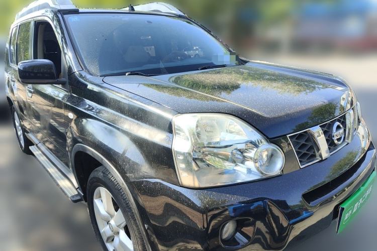 Used Nissan X-Trail 2010 2.5L CVT Luxury Edition 4WD Front Right 45 Deg
