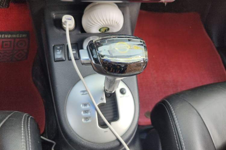 Used Nissan X-Trail 2010 2.5L CVT Luxury Edition 4WD Gear Lever