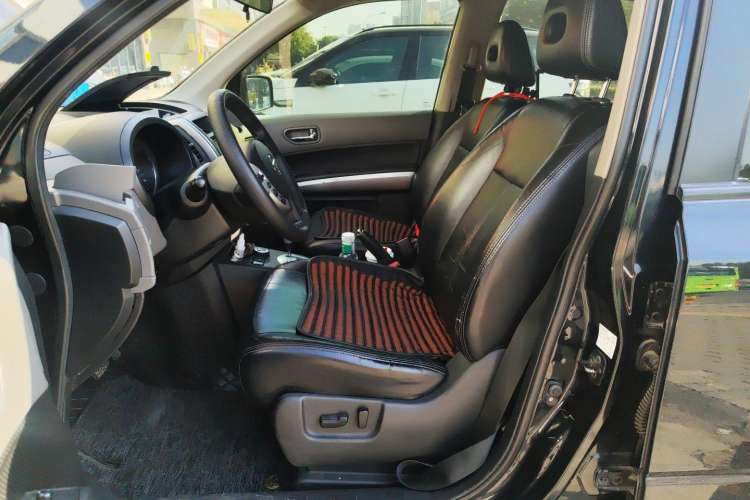 Used Nissan X-Trail 2010 2.5L CVT Flagship Edition 4WD Left Front Seat