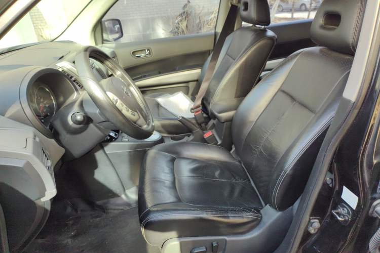 Used Nissan X-Trail 2010 2.5L CVT Ultimate Edition 4WD Left Front Seat