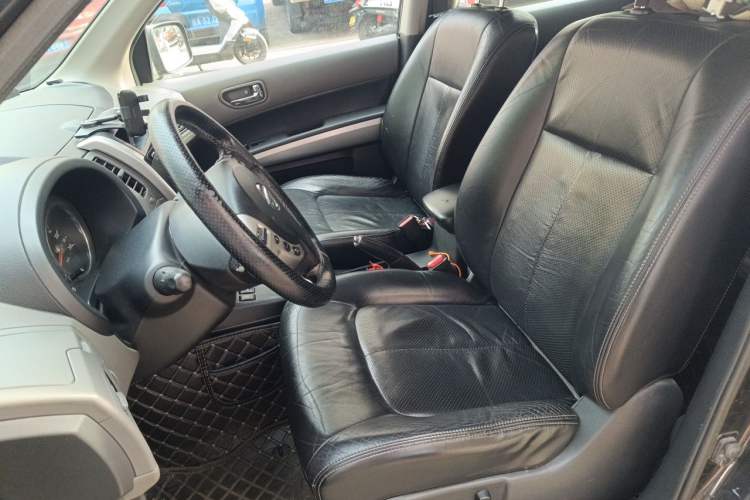 Used Nissan X-Trail 2010 2.5L CVT Luxury Edition 4WD Left Front Seat