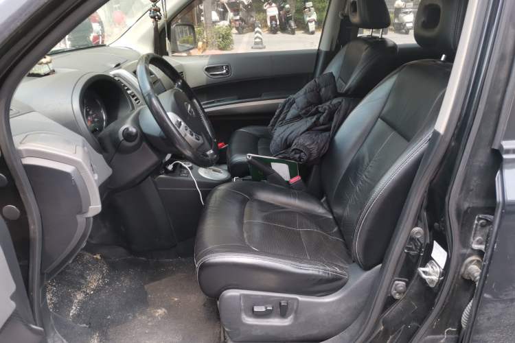 Used Nissan X-Trail 2010 2.5L CVT Luxury Edition 4WD Left Front Seat