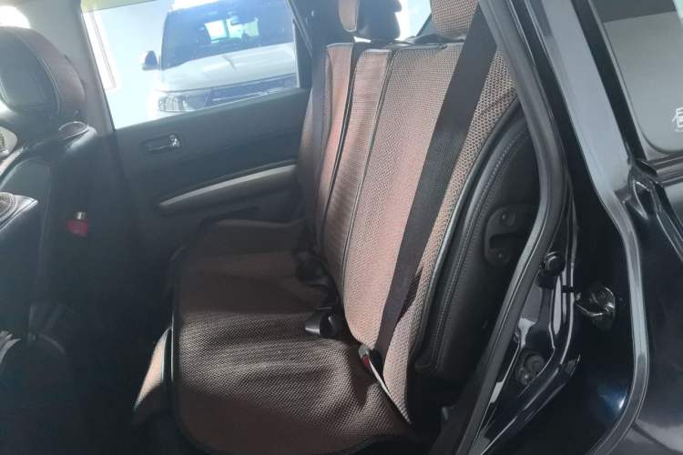 Used Nissan X-Trail 2010 2.5L CVT Luxury Edition 4WD Left Rear Seat