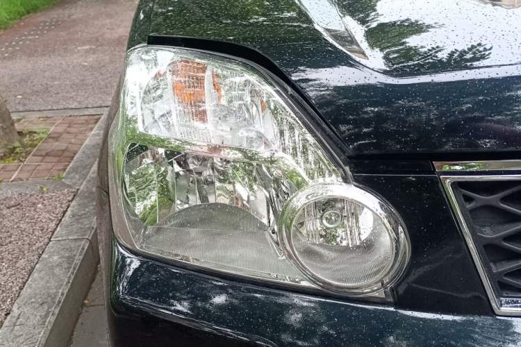 Used Nissan X-Trail 2010 2.5L CVT Luxury Edition 4WD Right Front Headlight