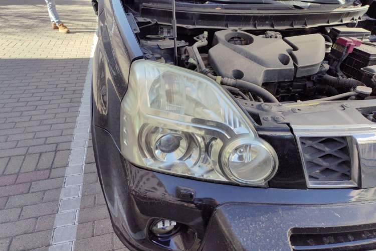 Used Nissan X-Trail 2010 2.5L CVT Ultimate Edition 4WD Right Front Headlight