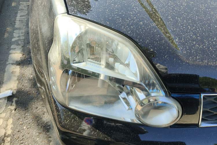 Used Nissan X-Trail 2010 2.5L CVT Luxury Edition 4WD Right Front Headlight