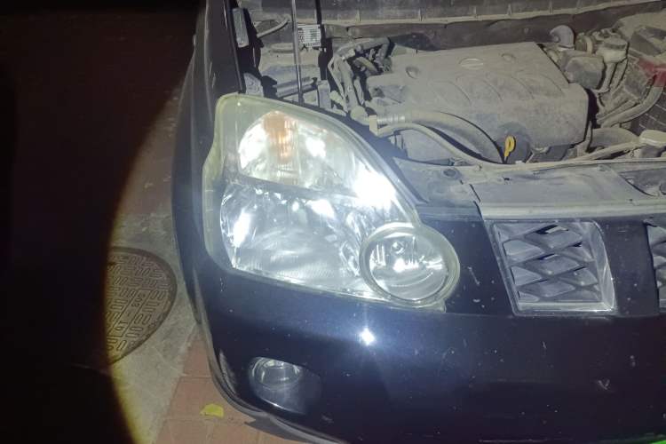 Used Nissan X-Trail 2010 2.0L Manual Comfort Edition 4WD Right Front Headlight