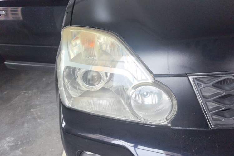 Used Nissan X-Trail 2010 2.5L CVT Luxury Edition 4WD Right Front Headlight