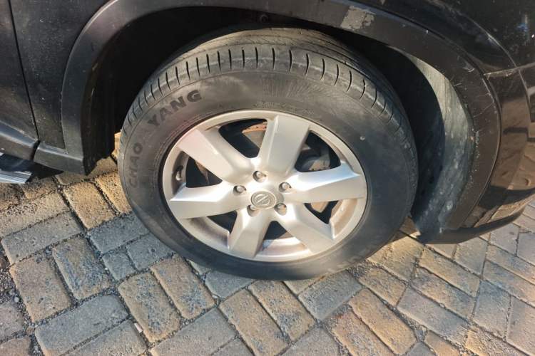 Used Nissan X-Trail 2010 2.5L CVT Luxury Edition 4WD Right Front Wheel Hub