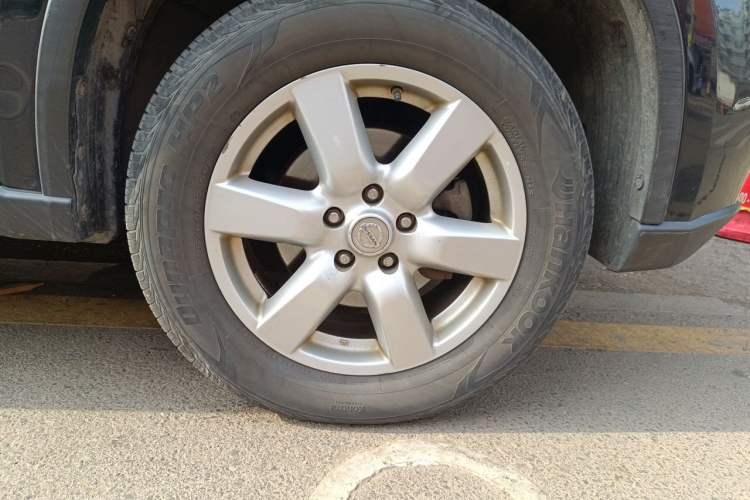Used Nissan X-Trail 2010 2.5L CVT Luxury Edition 4WD Right Front Wheel Hub