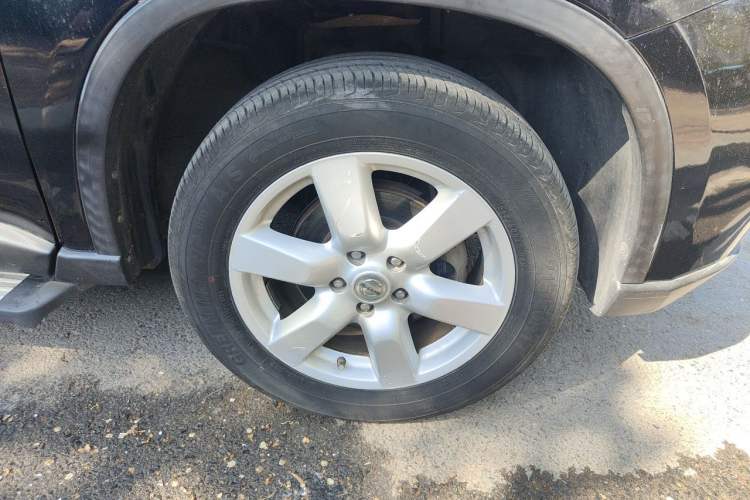 Used Nissan X-Trail 2010 2.5L CVT Luxury Edition 4WD Right Front Wheel Hub