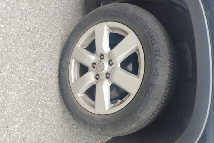 Used Nissan X-Trail 2010 2.5L CVT Luxury Edition 4WD Right Front Wheel Hub