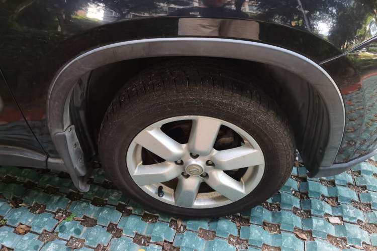Used Nissan X-Trail 2010 2.5L CVT Luxury Edition 4WD Right Front Wheel Hub