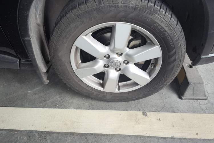 Used Nissan X-Trail 2010 2.5L CVT Luxury Edition 4WD Right Front Wheel Hub