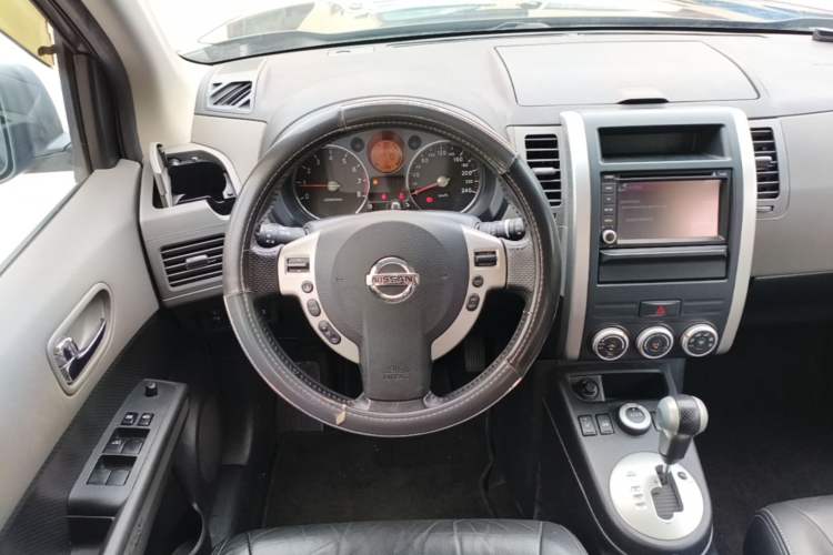 Used Nissan X-Trail 2010 2.5L CVT Luxury Edition 4WD Steering Wheel
