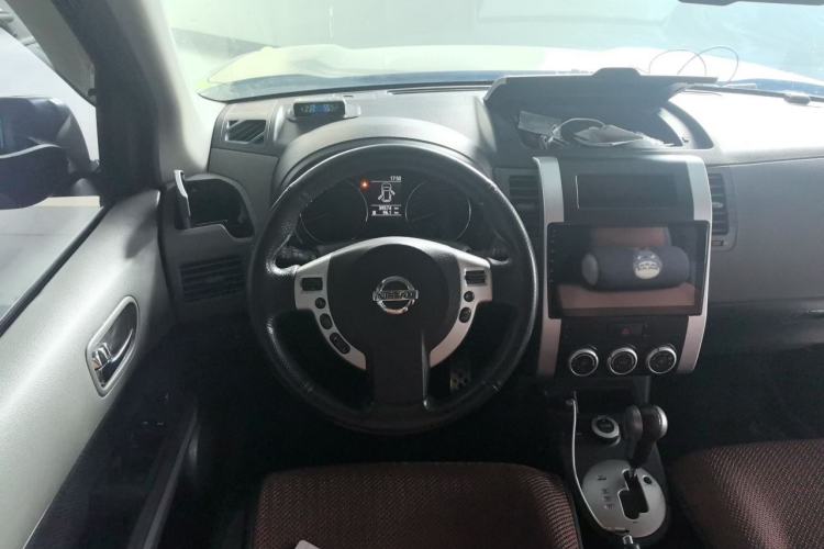 Used Nissan X-Trail 2010 2.5L CVT Luxury Edition 4WD Steering Wheel