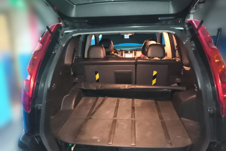 Used Nissan X-Trail 2010 2.5L CVT Luxury Edition 4WD Trunk