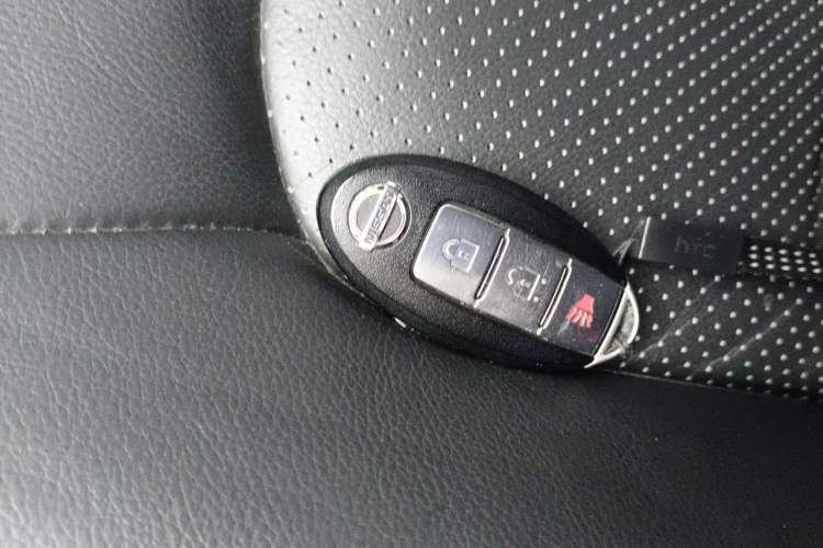 Used Nissan X-Trail 2010 2.5L CVT Luxury Edition 4WD Vehicle Key