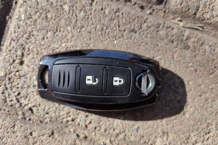 Used Nissan X-Trail 2010 2.5L CVT Ultimate Edition 4WD Vehicle Key