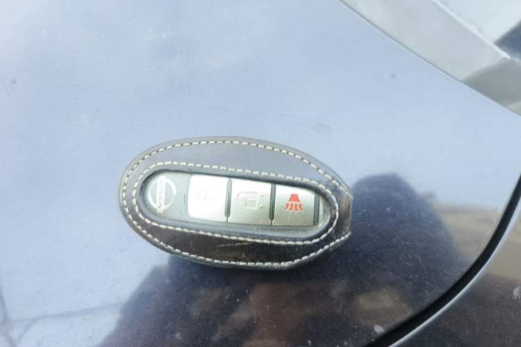 Used Nissan X-Trail 2010 2.5L CVT Flagship Edition 4WD Vehicle Key