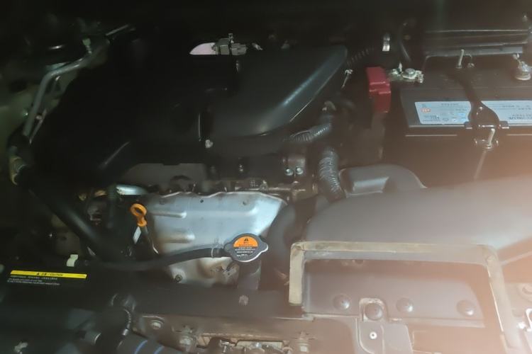 Used Nissan X-Trail 2010 2.5L CVT Luxury Edition 4WD Engine Bay