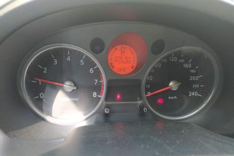 Used Nissan X-Trail 2010 2.5L CVT Flagship Edition 4WD Instrument Cluster