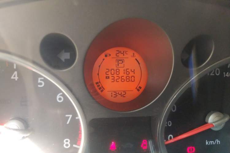 Used Nissan X-Trail 2010 2.5L CVT Flagship Edition 4WD Odometer Close Up