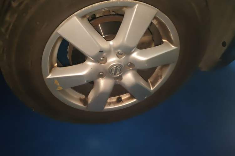 Used Nissan X-Trail 2010 2.5L CVT Luxury Edition 4WD Right Front Wheel Hub