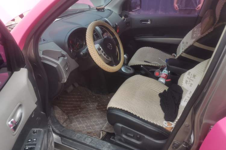 Used Nissan X-Trail 2010 2.5L CVT Luxury Edition 4WD Driver Seat