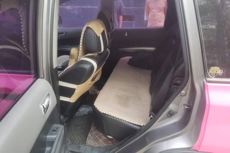 Used Nissan X-Trail 2010 2.5L CVT Luxury Edition 4WD Left Rear Seat