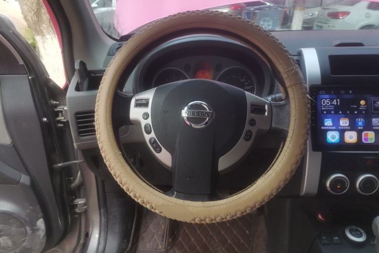 Used Nissan X-Trail 2010 2.5L CVT Luxury Edition 4WD Steering Wheel