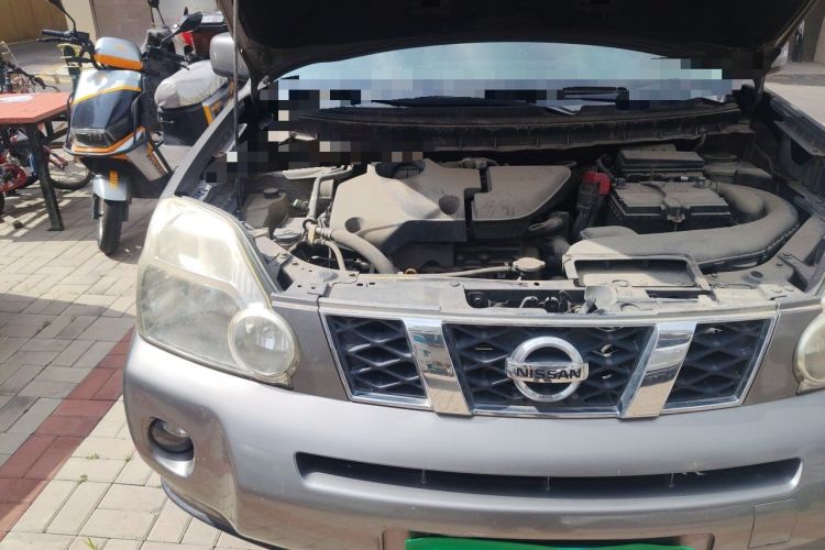 Used Nissan X-Trail 2010 2.5L CVT Luxury Edition 4WD Engine Bay Right