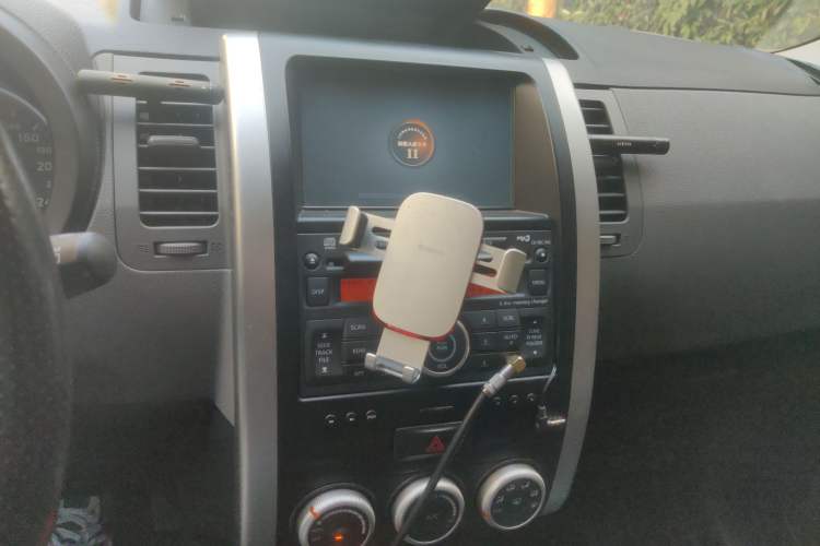 Used Nissan X-Trail 2010 2.5L Manual Luxury Edition 4WD Audio And AC Panel