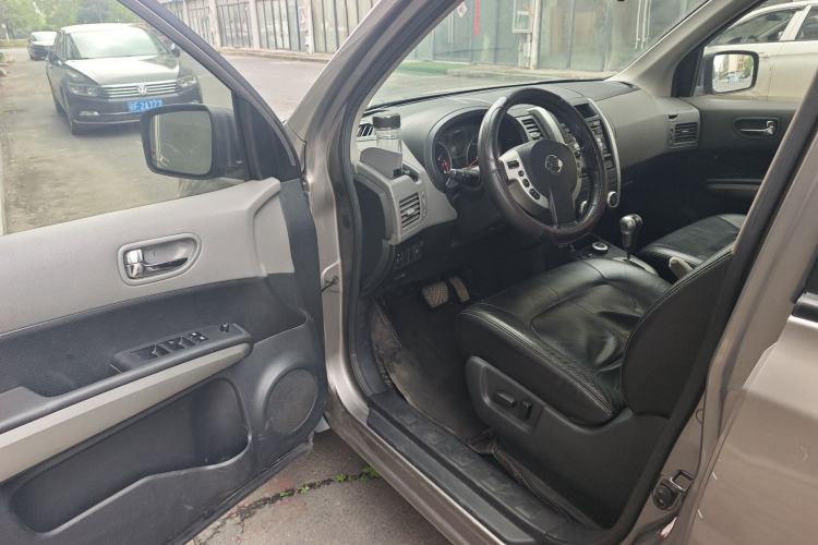 Used Nissan X-Trail 2010 2.5L CVT Luxury Edition 4WD Driver Seat