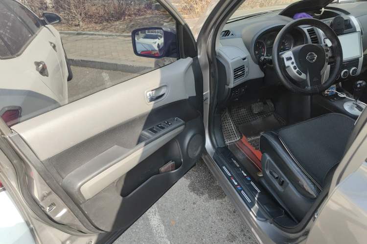 Used Nissan X-Trail 2010 2.5L CVT Luxury Edition 4WD Driver Seat