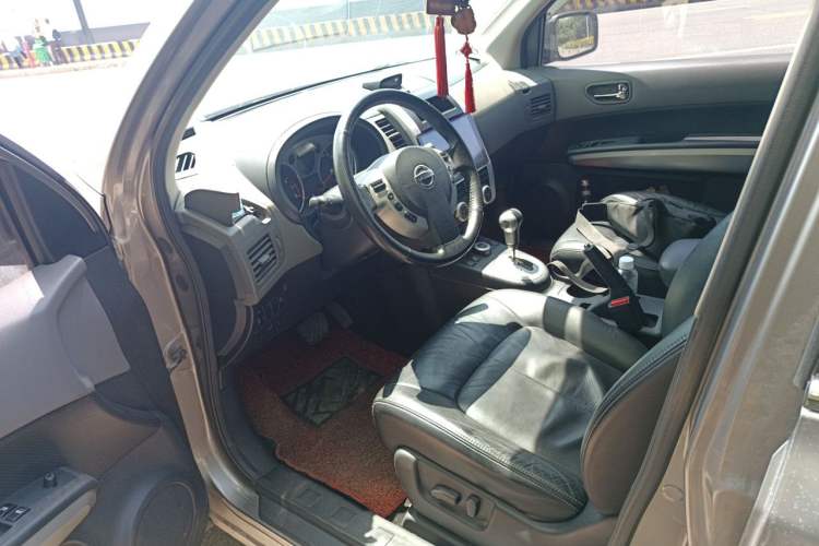 Used Nissan X-Trail 2010 2.5L CVT Luxury Edition 4WD Driver Seat