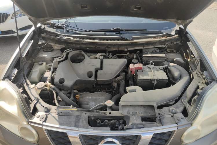 Used Nissan X-Trail 2010 2.5L CVT Luxury Edition 4WD Engine Bay