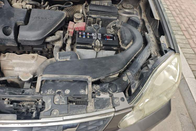 Used Nissan X-Trail 2010 2.5L CVT Luxury Edition 4WD Engine Bay Left
