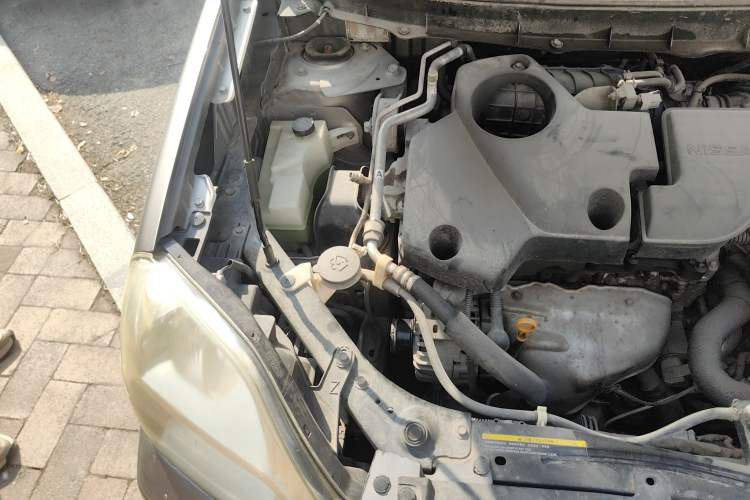 Used Nissan X-Trail 2010 2.5L CVT Luxury Edition 4WD Engine Bay Right