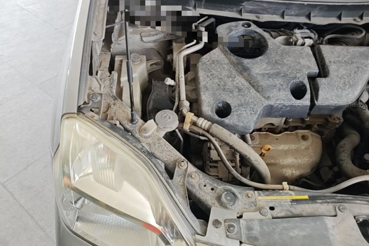 Used Nissan X-Trail 2010 2.5L CVT Luxury Edition 4WD Engine Bay Right